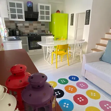 Hotel Bitez,de Oezel Plaj ,denize Ikinci Sira *